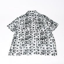 Load image into Gallery viewer, 極美品 Supreme× COMME des GARCONS シュプリーム コムデギャルソン Eyes Rayon Shire 半袖シャツ レーヨン サイズL 中古 4b013501
