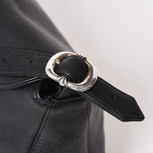Load image into Gallery viewer, 極美品 CHROME HEARTS クロムハーツ ハート ラージ ショルダーバッグ ガンスリンガー レザー ブラック 中古 4b013660