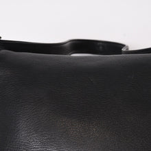 Load image into Gallery viewer, 極美品 CHROME HEARTS クロムハーツ ハート ラージ ショルダーバッグ ガンスリンガー レザー ブラック 中古 4b013660
