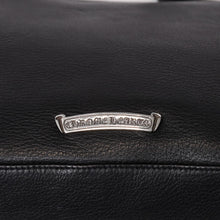 Load image into Gallery viewer, 極美品 CHROME HEARTS クロムハーツ ハート ラージ ショルダーバッグ ガンスリンガー レザー ブラック 中古 4b013660