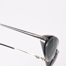 Load image into Gallery viewer, 極美品 CARTIER カルティエ オーバル サングラス アイウェア サイズ53□18 135 グレー シルバー ブラック 中古 4b013654