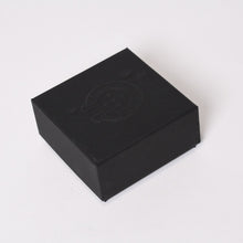 Load image into Gallery viewer, 新品同様 CHROME HEARTS クロムハーツ 18K タイニークロス ファットクロス 純正 9.1g パヴェダイヤ ペンダント WG 中古 4b013917