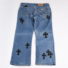 画像をギャラリービューアに読み込む, CHROME HEARTS クロムハーツ セメタリークロスパッチ デニムパンツ サイズ34 Levi's 517 リーバイス517 美品 中古 4b014087