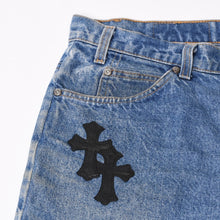 画像をギャラリービューアに読み込む, CHROME HEARTS クロムハーツ セメタリークロスパッチ デニムパンツ サイズ34 Levi's 517 リーバイス517 美品 中古 4b014087