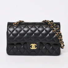 画像をギャラリービューアに読み込む, 新品同様 CHANEL シャネル マトラッセ23 Wフラップ Wチェーンショルダーバッグ ランダム番台 ココマーク ラムスキン ブラック 中古 4b014039