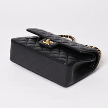 画像をギャラリービューアに読み込む, 新品同様 CHANEL シャネル マトラッセ23 Wフラップ Wチェーンショルダーバッグ ランダム番台 ココマーク ラムスキン ブラック 中古 4b014039