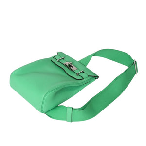 新品同様 エルメス HERMES アッカドPM B刻印 ワンショルダーバッグ ヴェールコミック トゴ 新型 シルバー金具 中古 4b014108