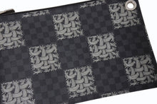 Load image into Gallery viewer, 新品未使用 LOUIS VUITTON ルイヴィトン ポシェットジュールPM クリストファーネメス N61231 ダミエグラフィットキャンバス 中古 4b004055