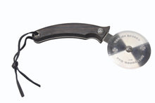 Load image into Gallery viewer, 極美品 CHROME HEARTS クロムハーツ PIZZA CUTTER ピザカッター CHプラス ホースシュー エボニーウッド シルバー925 中古 4b004871