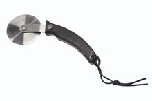 Load image into Gallery viewer, 極美品 CHROME HEARTS クロムハーツ PIZZA CUTTER ピザカッター CHプラス ホースシュー エボニーウッド シルバー925 中古 4b004871