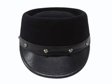 Load image into Gallery viewer, CHROME HEARTS クロムハーツ ケルティックハート キャスケット サイズS ビーバーウール ラムレザー シルバー925 ブラック 美品 中古 4b004872