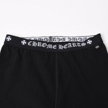Load image into Gallery viewer, 極美品 CHROME HEARTS クロムハーツ LOGO PRINT LEGGINGS ロゴプリント レギンス サイズS ホースシュー プリント ブラック 中古 4b013681
