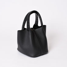 Load image into Gallery viewer, 新品未使用 HERMES エルメス ピコタン PICOTIN LOCK TOUCH PM 18 K刻印 トリヨンクレマンス レザー Hロゴ カデナ付き 4b013857