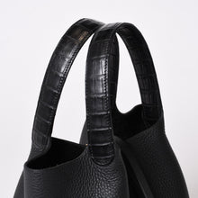 Load image into Gallery viewer, 新品未使用 HERMES エルメス ピコタン PICOTIN LOCK TOUCH PM 18 K刻印 トリヨンクレマンス レザー Hロゴ カデナ付き 4b013857