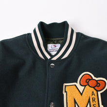 Load image into Gallery viewer, 新品未使用 HELLO KITTY BRUNO MARS ハローキティ ブルーノマーズ スタジャン レザージャケット ベージュ グリーン サイズXL 中古 4b013788