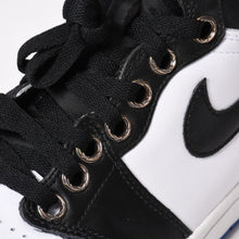 Load image into Gallery viewer, 新品未使用 NIKE × FRAGMENT × CHROME HEARTS エアジョーダン1 スニーカー 716371 サイズ29.5cm ダガー装飾 中古 4c070378
