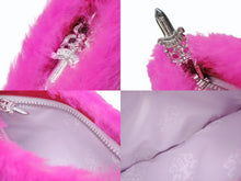 画像をギャラリービューアに読み込む, 新品未使用 CHROME HEARTS クロムハーツ ファーポーチ ダガージップ スクロールラベルロゴ金具 ピンク シルバー925 シルバー金具 中古 4b007683