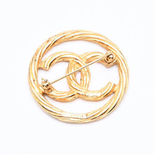画像をギャラリービューアに読み込む, CHANEL シャネル ココマーク ブローチ 重量約9.71g 1269刻印 メタル ラウンド ゴールド 美品 中古 4c063743