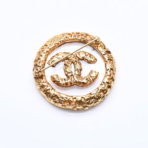 極美品 CHANEL シャネル ココマーク ブローチ 重量約23.3g 93A刻印 GP メタル ゴールド ガラス ヴィンテージ 中古 4c069693