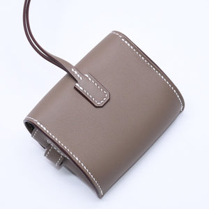 新品未使用 HERMES エルメス ケリー フェスティバル スイフト エトゥープ チャーム キーホルダー K刻印 中古 4a005021