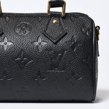 Load image into Gallery viewer, 新品同様 LOUIS VUITTON ルイヴィトン ナノ スピーディ 2WAYハンドバッグ M82450 ブラック モノグラムアンプラントレザー 中古 4b013705