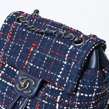 Load image into Gallery viewer, 極美品 CHANEL シャネル リュック 巾着 ツイード キャビアスキン 22番台 ガンメタリック金具 ネイビー レッド ホワイト 中古 4b013603