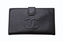 画像をギャラリービューアに読み込む, CHANEL シャネル 二つ折り長財布 ロングウォレット 8番台 ココマーク キャビアスキン ブラック フランス製 ゴールド金具 美品 中古 4c068516