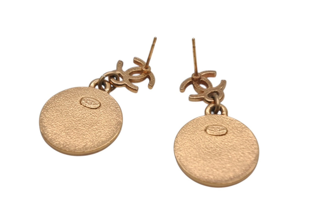 CHANEL シャネル ココマーク スター メダル ピアス 6g 01P GP ゴールド 両耳用 星 ロゴ アクセサリー 美品 中古 4c050163