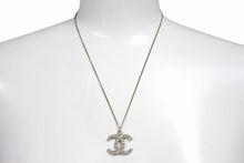 Load image into Gallery viewer, CHANEL シャネル ネックレス ココマーク アクセサリー 13P刻印 メタル スクエアストーン シルバー 5.6g 美品 中古 4c053612