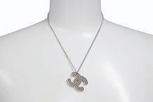 Load image into Gallery viewer, 極美品 CHANEL シャネル ココマーク パンチング ネックレス 12g 03P メタル シルバー ロゴ アクセサリー 美品 中古 4c060917