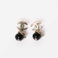CHANEL Coco Mark Swing Ball Earrings 05C Engraved Coco Mark Resin Rhinestone Black Silver Weight 9.65g Good Condition Used 4c061154