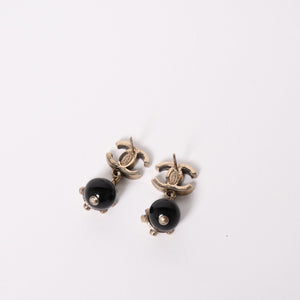 CHANEL Coco Mark Swing Ball Earrings 05C Engraved Coco Mark Resin Rhinestone Black Silver Weight 9.65g Good Condition Used 4c061154