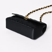 Load image into Gallery viewer, 極美品 CHANEL シャネル ミニマトラッセ18 Sフラップ Sチェーンショルダーバッグ 0番台 ココマーク サテン ブラック 中古 4b01251