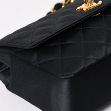 Load image into Gallery viewer, 極美品 CHANEL シャネル ミニマトラッセ18 Sフラップ Sチェーンショルダーバッグ 0番台 ココマーク サテン ブラック 中古 4b01251