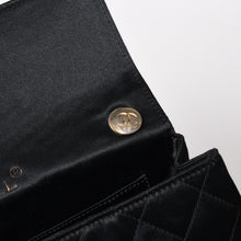 Load image into Gallery viewer, 極美品 CHANEL シャネル ミニマトラッセ18 Sフラップ Sチェーンショルダーバッグ 0番台 ココマーク サテン ブラック 中古 4b01251