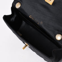 Load image into Gallery viewer, 極美品 CHANEL シャネル ミニマトラッセ18 Sフラップ Sチェーンショルダーバッグ 0番台 ココマーク サテン ブラック 中古 4b01251