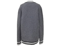 Load image into Gallery viewer, 極美品 CHANEL シャネル カーディガン P46773K05936 サイズ38 ココマークボタン ウール カシミヤ グレー 中古 4c066320