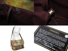 画像をギャラリービューアに読み込む, 極美品 CHANEL シャネル エンブロイダリー メッセンジャーバッグ 20番台 グラフィティ カーキ ココマーク A92790 中古 4c066731