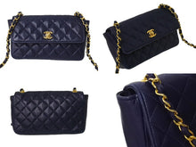 画像をギャラリービューアに読み込む, CHANEL シャネル マトラッセ19 ミニショルダーバッグ ココマーク 1番台 ラムスキン ネイビー ゴールド金具 美品 中古 4c066994