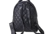 Load image into Gallery viewer, 極美品 CHANEL シャネル コココクーン リュック デイパック 21番台 イタリア製 ナイロン ブラック シルバー金具 中古 4c067006