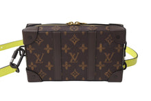 Load image into Gallery viewer, 新品同様 LouisVuitton ルイヴィトン モノグラム ソフトトランク ウォレットショルダーバッグ M81246 ブラウン 中古 4c067019