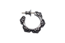 Load image into Gallery viewer, CHROME HEARTS クロムハーツ HOOP CROSS SML クロスバンドフープ ピアス シルバー925 重量5.051g 片耳用 美品 中古 4c067059