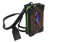 Load image into Gallery viewer, 新品未使用 LOUIS VUITTON ルイヴィトン ソフトトランク フォーンボックス M80144 モノグラムキャンバス ブラウン 中古 4c067065xx