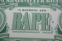 Load image into Gallery viewer, 新品未使用 A BATHING APE アベイシングエイプ ポーチ BANKNOTE グリーン MN0508_1K80190305 中古 4c067086