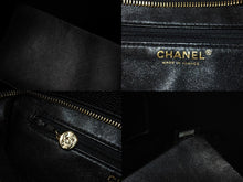 Load image into Gallery viewer, CHANEL シャネル 復刻トート トートバッグ A01804 ココマーク キャビアスキン マトラッセ 9番台 ゴールド金具 美品 中古 4c067098cc