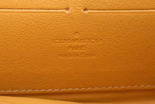 画像をギャラリービューアに読み込む, 極美品 LOUIS VUITTON ルイヴィトン ジッピーウォレット M95341 長財布 モノグラムデニム ゴールド金具 ブルー 中古 4c067117