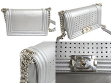 画像をギャラリービューアに読み込む, CHANEL シャネル ボーイシャネル チェーンショルダーバッグ 24番台 イタリア製 メタリックカーフレザー シルバー 美品 中古 4c067130