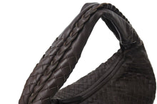 Load image into Gallery viewer, 新品同様 BOTTEGA VENETA ボッテガヴェネタ ホーボー ワンショルダーバッグ イントレチャート 115653-V0013 2040 レザー ダークブラウン 中古 4c067148