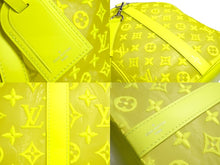 Load image into Gallery viewer, 極美品 LOUIS VUITTON ルイヴィトン キーポルハンドリエール 50 モノグラムシースルー M55380 DR2189 ネオンイエロー 中古 4c067164