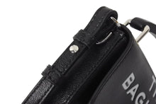 画像をギャラリービューアに読み込む, 極美品 FENDI フェンディ マークジェイコブスコラボ バゲット フォンポーチ 2WAYバッグ 7AS142 レザー ブラック 中古 4c067168